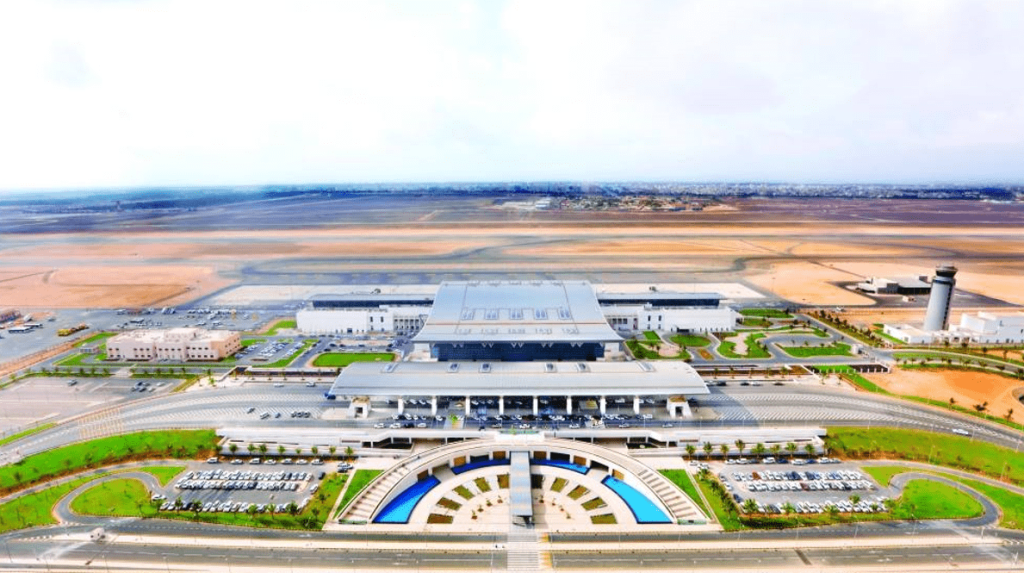 مطار مسقط